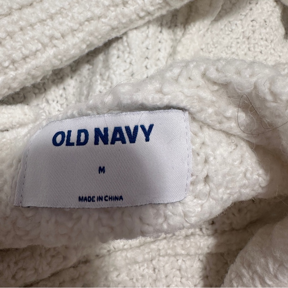 Old Navy White Knit Oversized Pull Over Turtleneck Sweater Size Medium Women’s - Picture 9 of 9